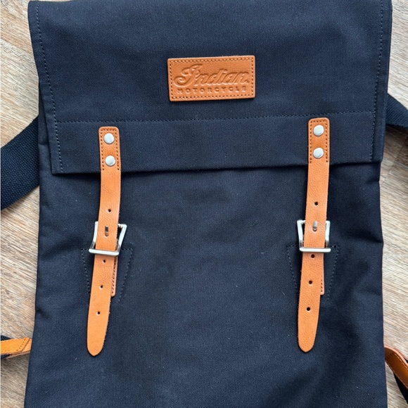 Indian Motorcycle Scout Bobber Canvas Leather Backpack - Picture 2 of 6
